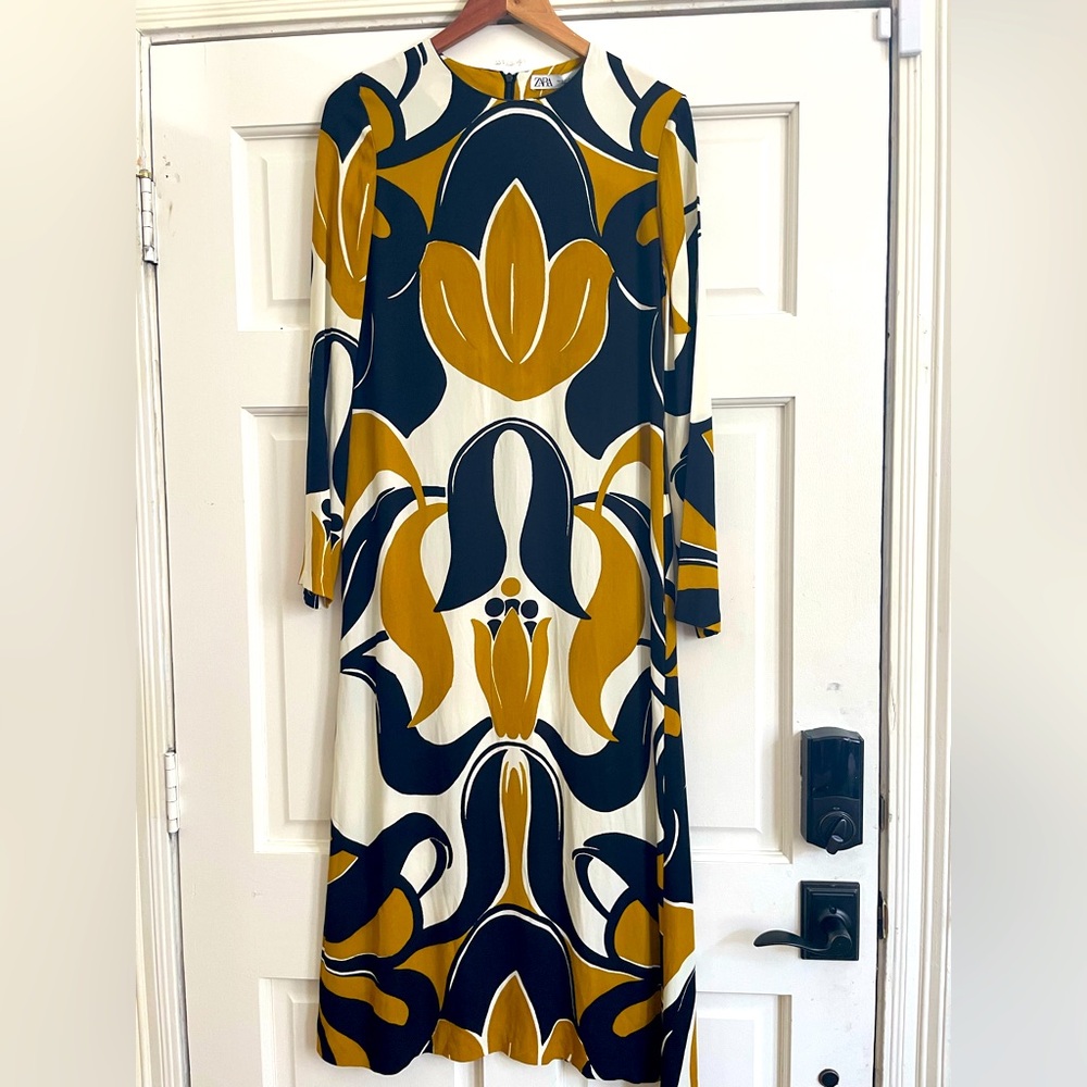 NWT Zara Long Sleeved Maxi Dress